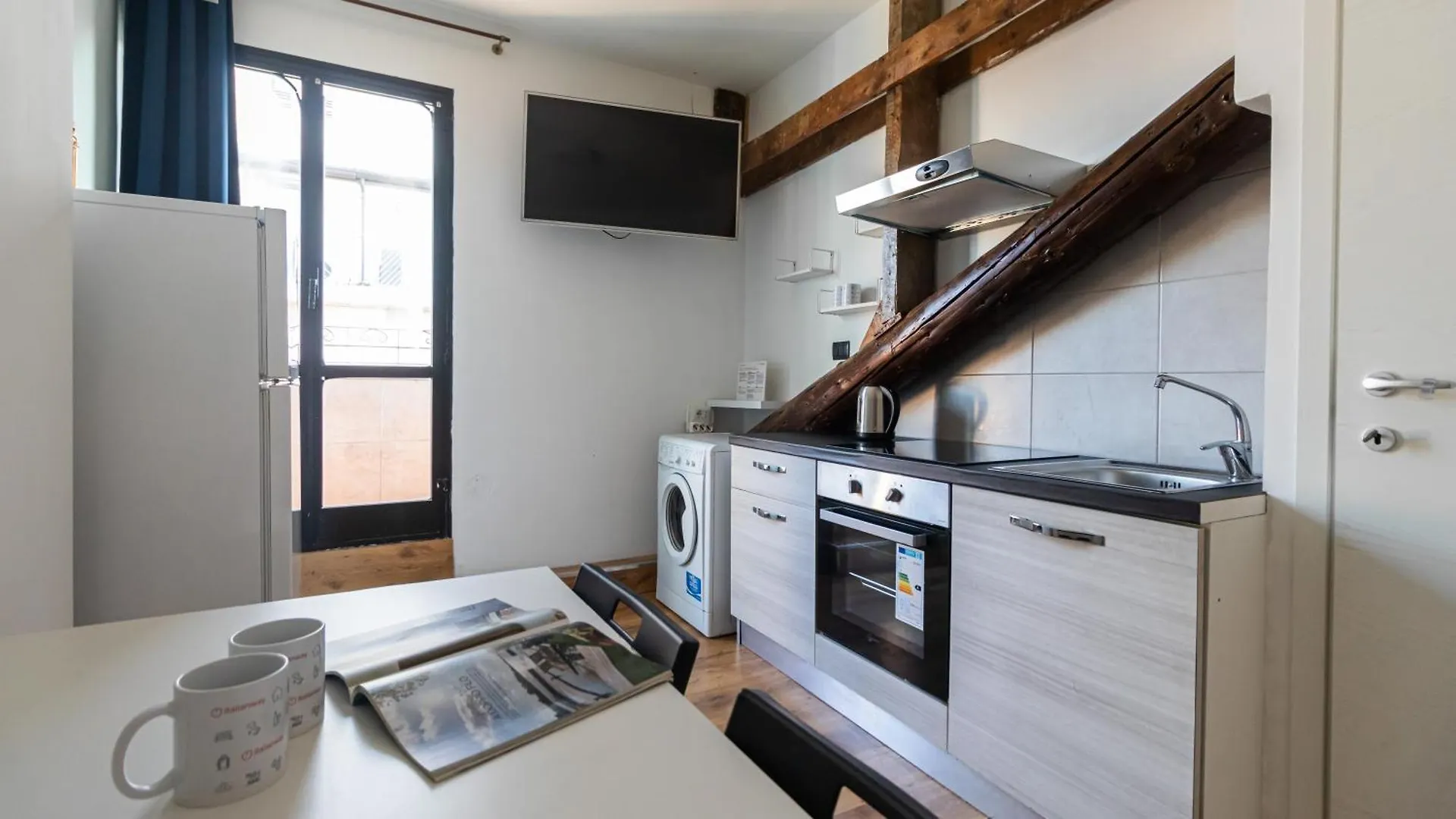 Italianway - Rosmini 11 B Apartment Milan