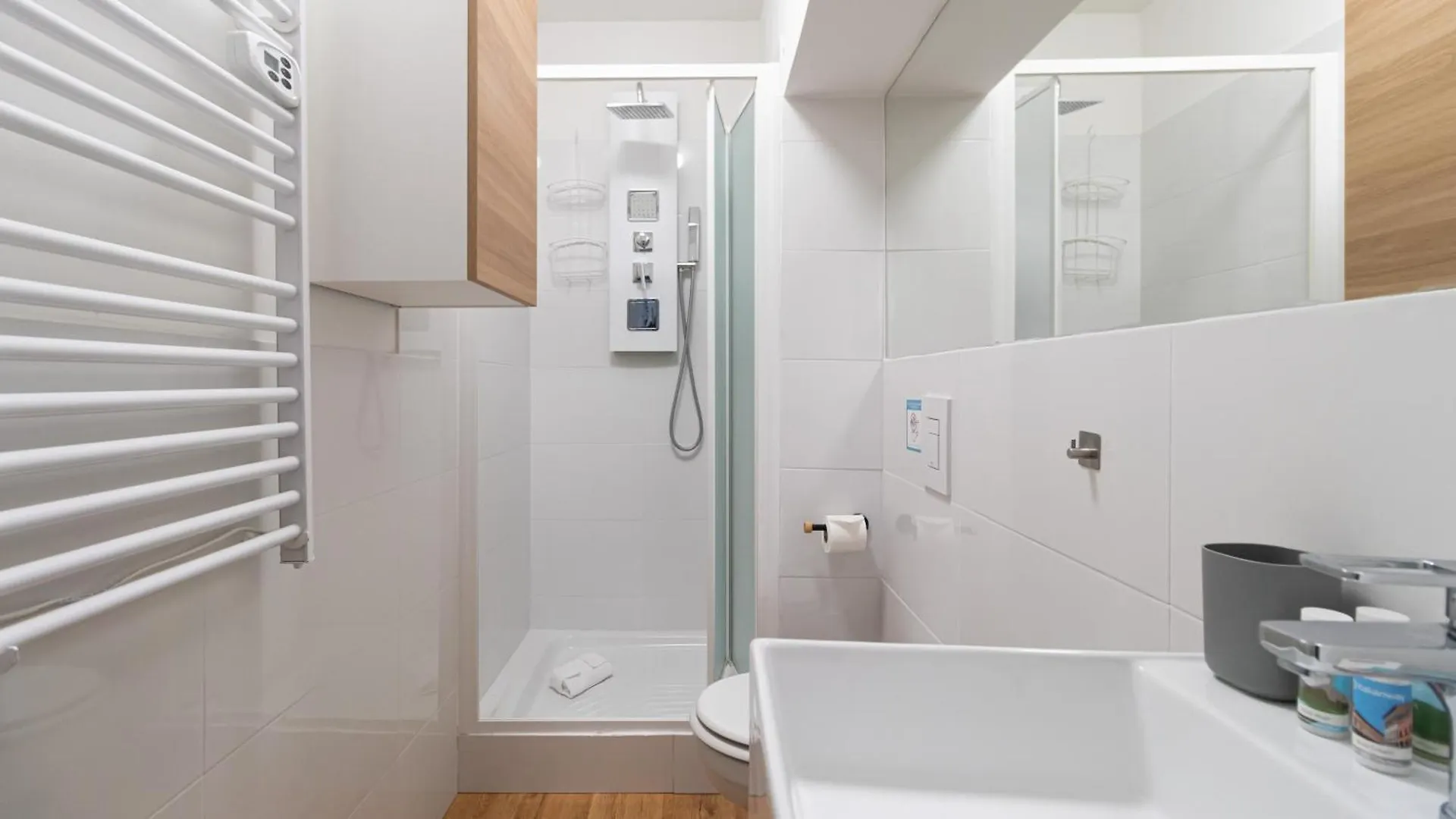 Italianway - Rosmini 11 B Apartment Milan Italy
